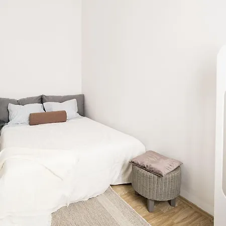 Sunrise Lounge Corvin 63m2 Ac