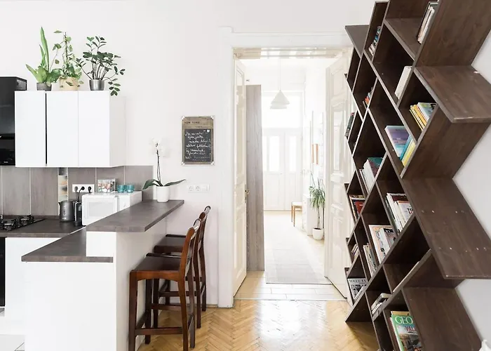 Sunrise Lounge Corvin 63m2 Ac