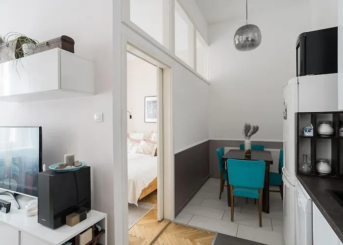 Sunrise Lounge Corvin 63m2 Ac *